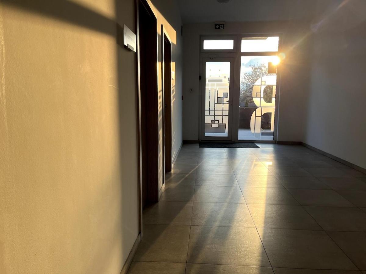 Ferienwohnung Apartman Na Slnecnych Jazerach V Senci Senec Exterior foto